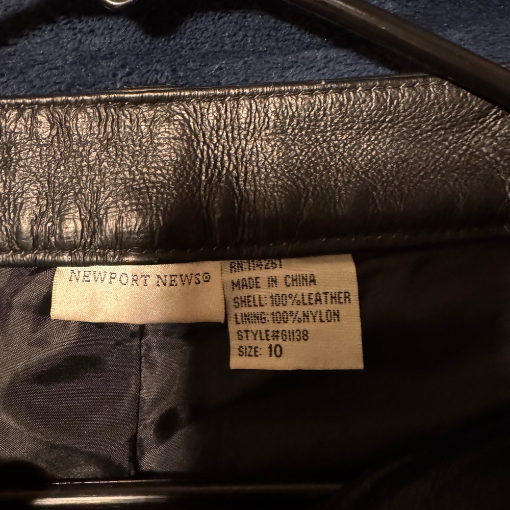 Newport News Men's Leather Bag in Black